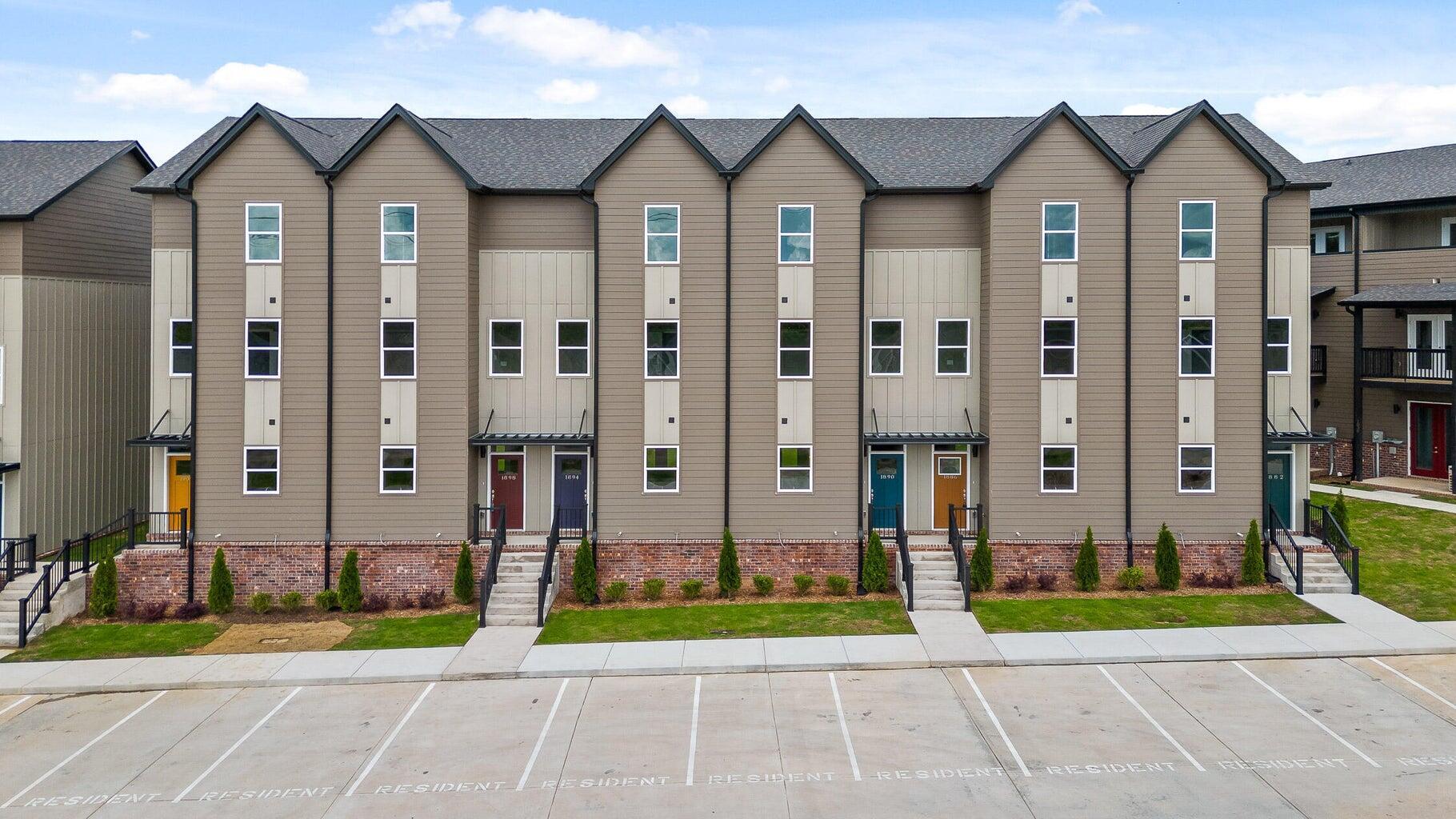 Chattanooga, Tennessee 37421, United States, 3 Bedrooms Bedrooms, ,3 BathroomsBathrooms,Residential,Pending,198568