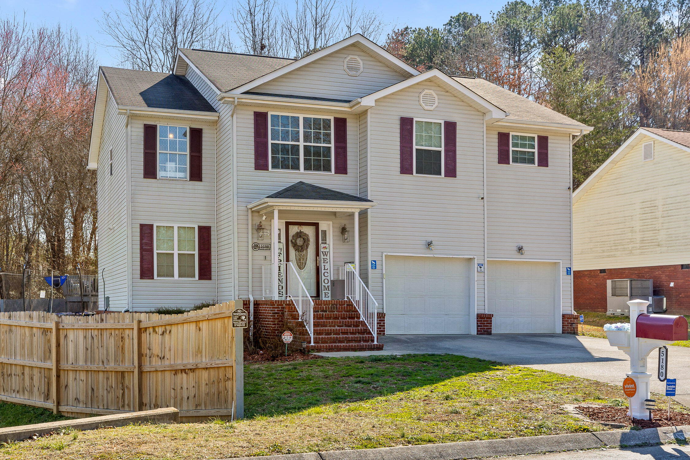 Chattanooga, Tennessee 37416, United States, 4 Bedrooms Bedrooms, ,3 BathroomsBathrooms,Residential,Contingent,2357