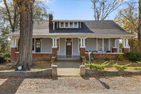 Photo of 207 Culberson Avenue, LaFayette, GA 30728 (MLS # 1529371)