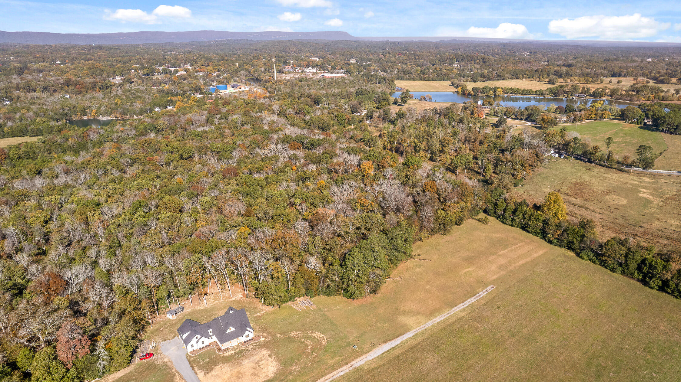 327 Starr Hawk Lane, Chickamauga, Georgia image 2