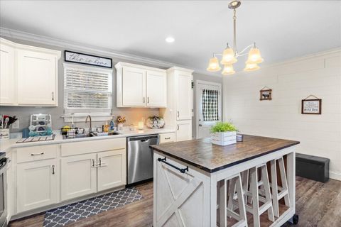 Tiny photo for 909 Hickory Street, Jasper, TN 37347 (MLS # 1528584)