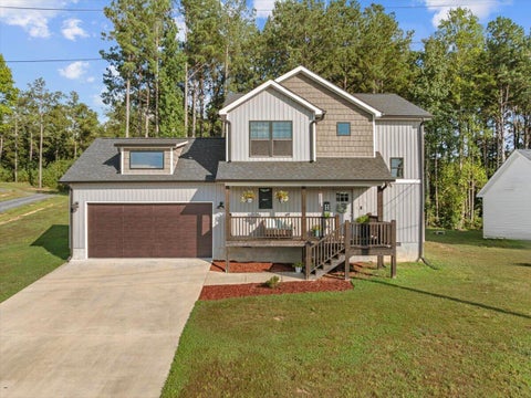 Homes For Sale - 3210 Crow Road<br/> Dalton, GA 30721