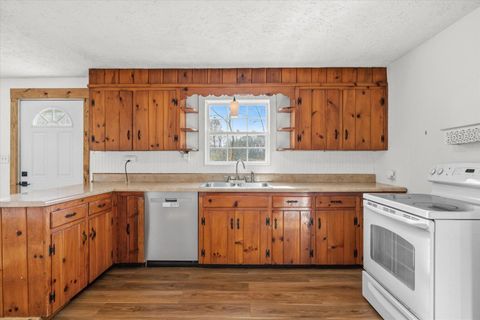 Tiny photo for 171 Keith Street, Dalton, GA 30721 (MLS # 1526619)