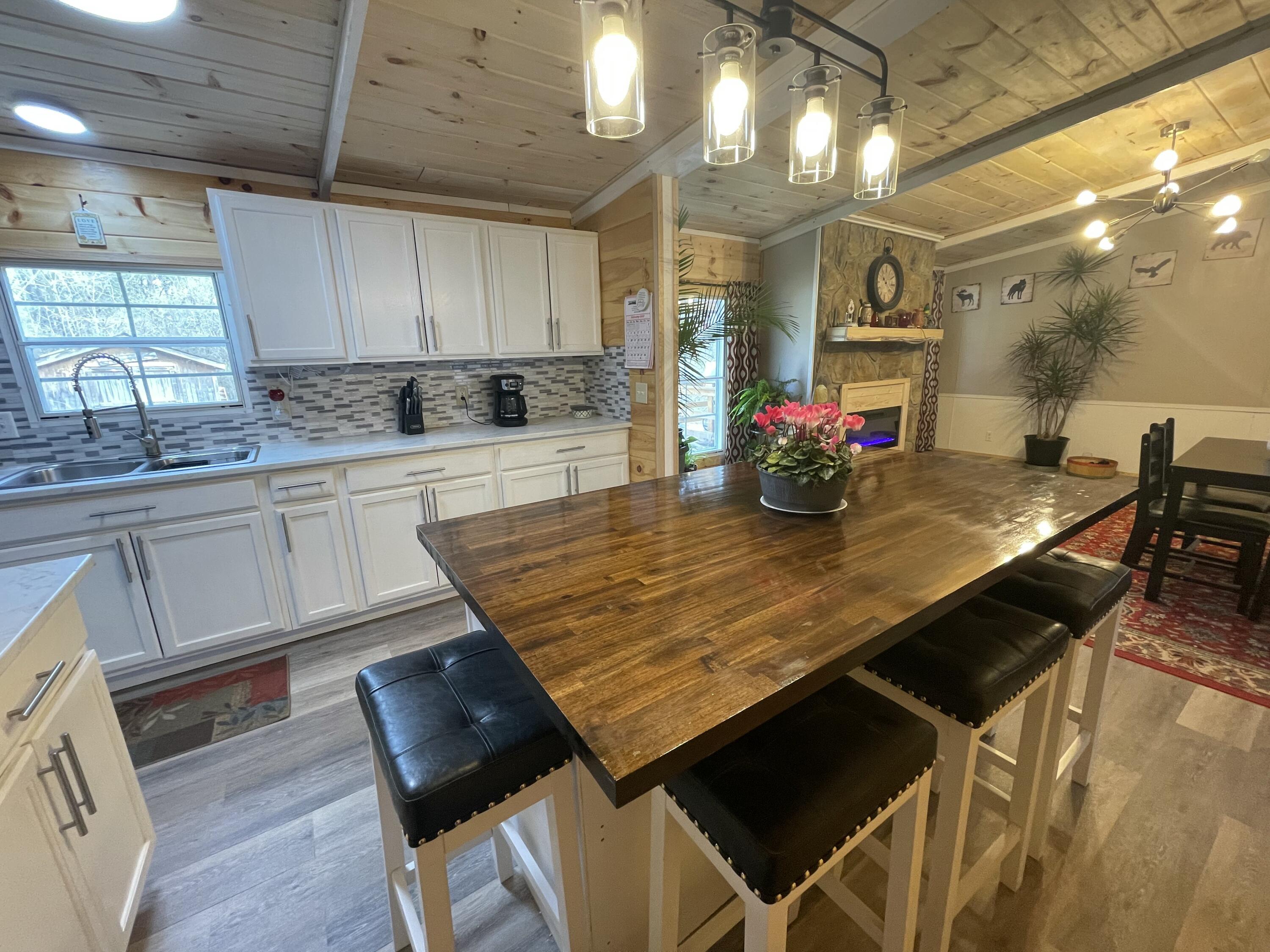 105 Massingale Road, Tellico Plains, Tennessee image 4