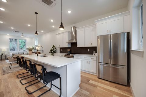 Tiny photo for 899 Cherokee Boulevard, Chattanooga, TN 37405 (MLS # 1527221)