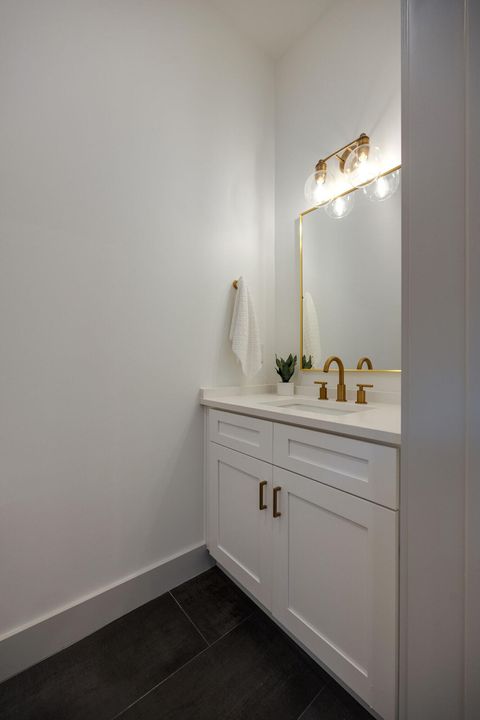 Tiny photo for 899 Cherokee Boulevard, Chattanooga, TN 37405 (MLS # 1527221)