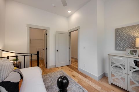 Tiny photo for 899 Cherokee Boulevard, Chattanooga, TN 37405 (MLS # 1527221)