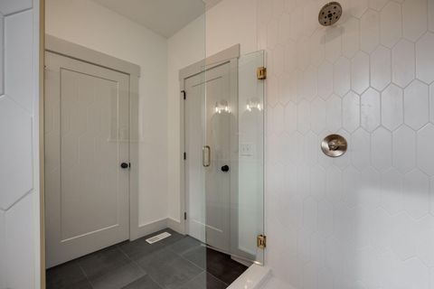 Tiny photo for 899 Cherokee Boulevard, Chattanooga, TN 37405 (MLS # 1527221)