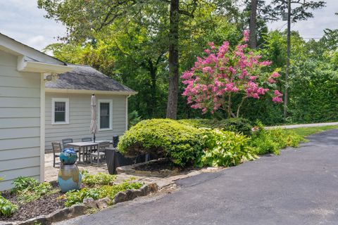 Tiny photo for 621 Mississippi Avenue, Signal Mountain, TN 37377 (MLS # 1526269)