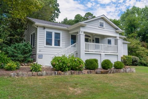 Tiny photo for 621 Mississippi Avenue, Signal Mountain, TN 37377 (MLS # 1526269)