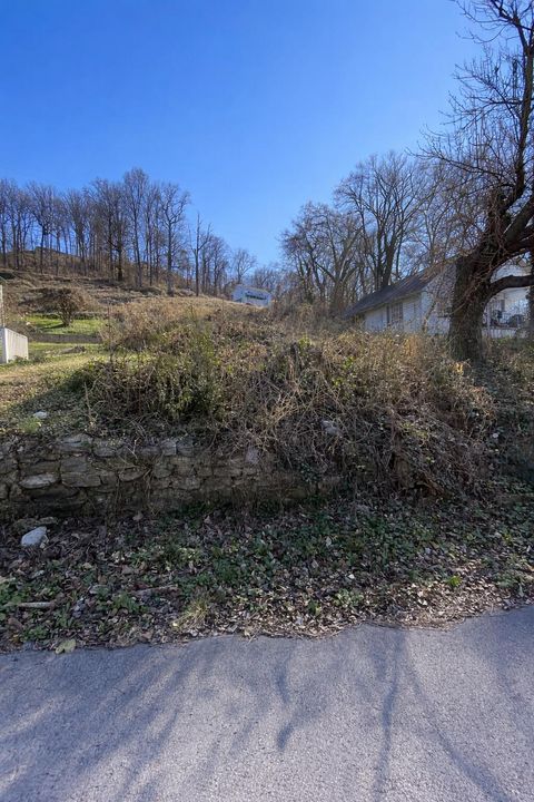 Photo of 500 E Lake Avenue, Rossville, GA 30741 (MLS # 1529399)