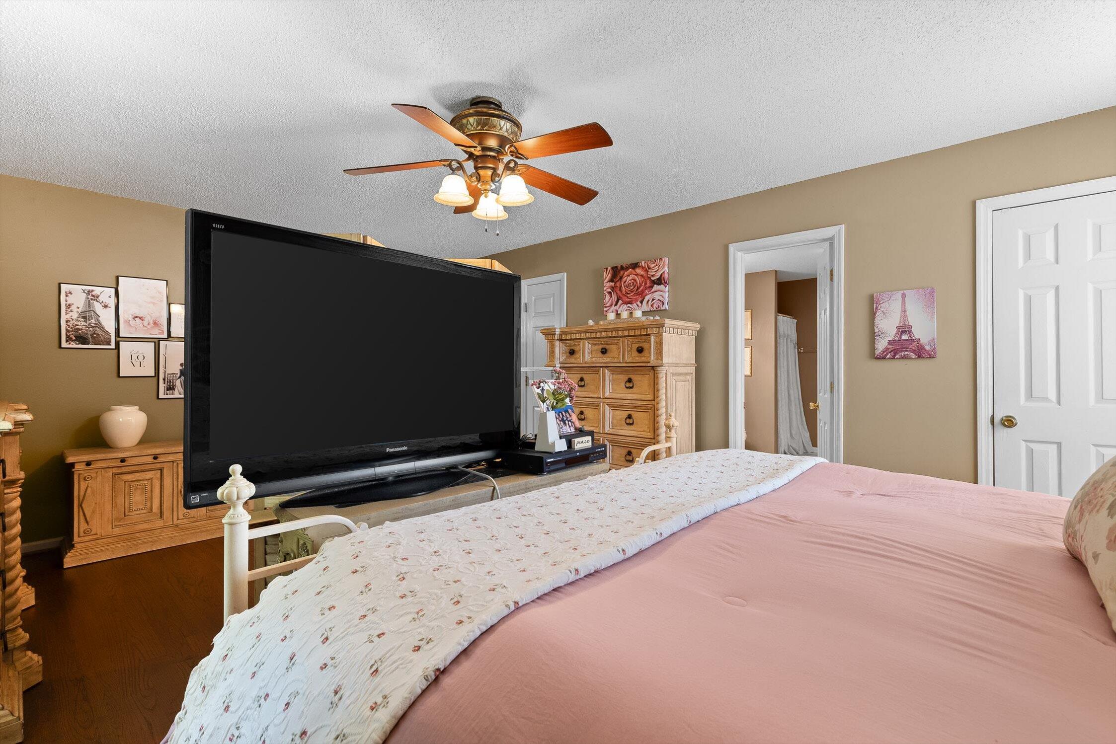 Chattanooga, Tennessee 37416, United States, 3 Bedrooms Bedrooms, ,4 BathroomsBathrooms,Residential,Active,200303