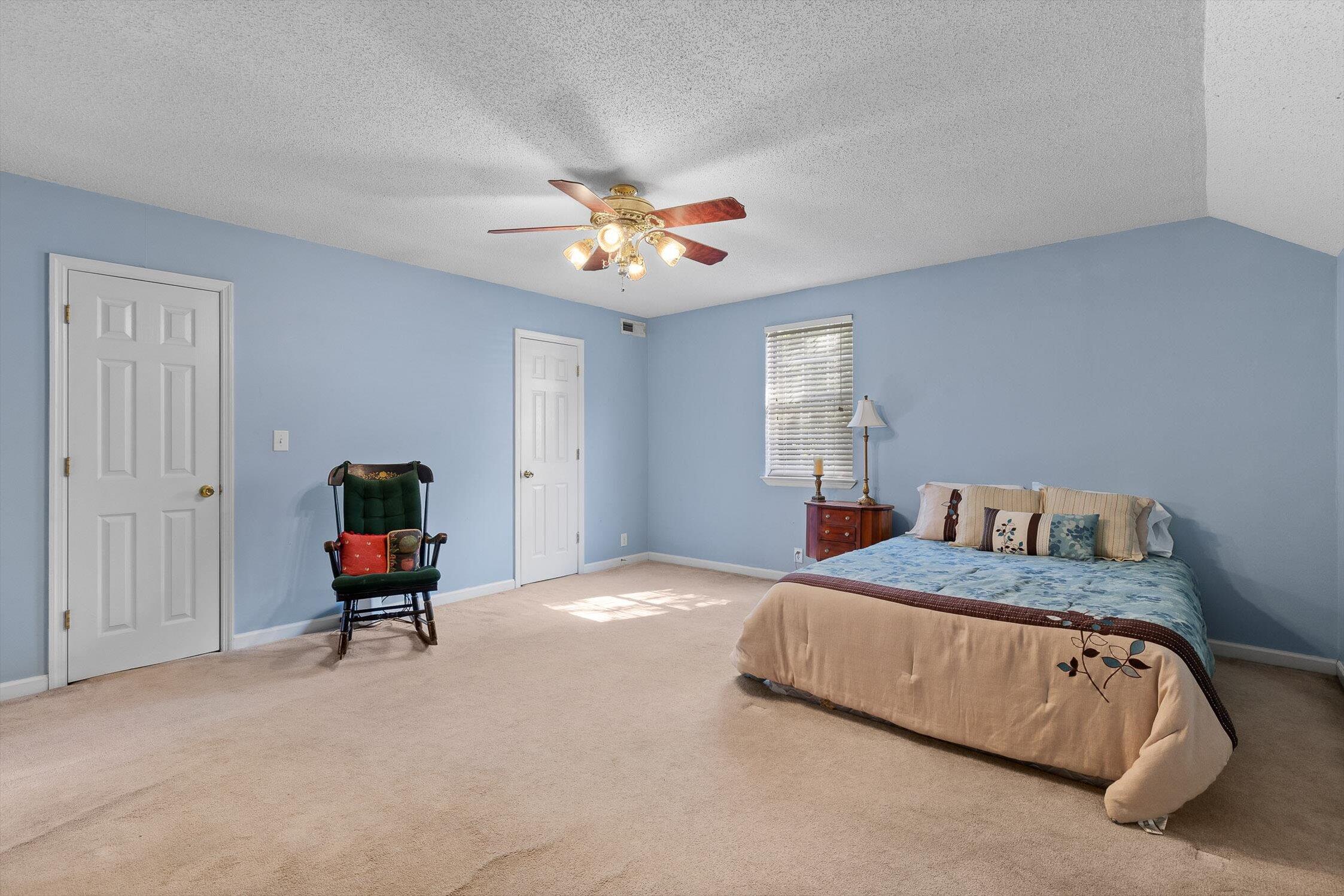 Chattanooga, Tennessee 37416, United States, 3 Bedrooms Bedrooms, ,4 BathroomsBathrooms,Residential,Active,200303