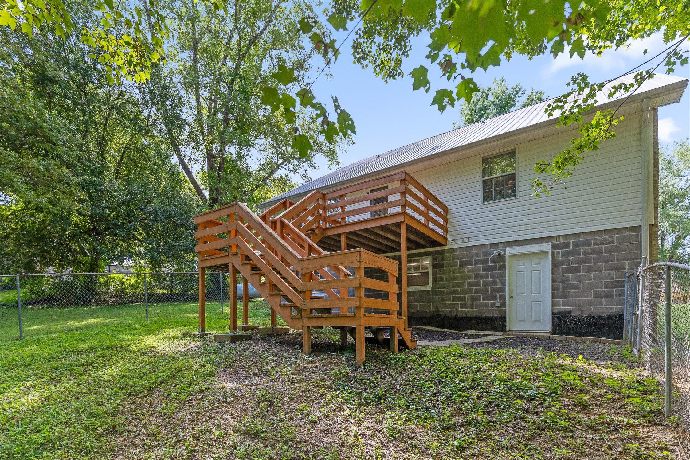 Chattanooga, Tennessee 37416, United States, 3 Bedrooms Bedrooms, ,4 BathroomsBathrooms,Residential,Active,200303