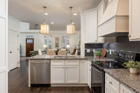 Tiny photo for 1684 Westover Lane, Chattanooga, TN 37405 (MLS # 1526086)