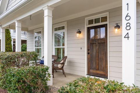 Tiny photo for 1684 Westover Lane, Chattanooga, TN 37405 (MLS # 1526086)