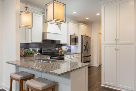 Tiny photo for 1684 Westover Lane, Chattanooga, TN 37405 (MLS # 1526086)