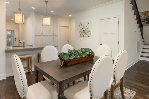 Tiny photo for 1684 Westover Lane, Chattanooga, TN 37405 (MLS # 1526086)