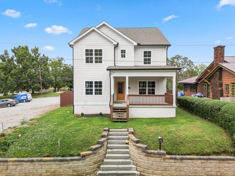 Photo of 1608 Bailey Avenue, Chattanooga, TN 37404 (MLS # 1521351)