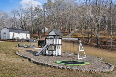 Tiny photo for 130 Hendren Lane, Clinton, TN 37716 (MLS # 1528449)