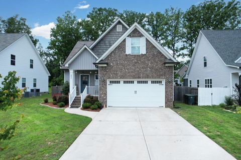 Photo of 1811 Oakvale Drive, Chattanooga, TN 37421 (MLS # 1514238)
