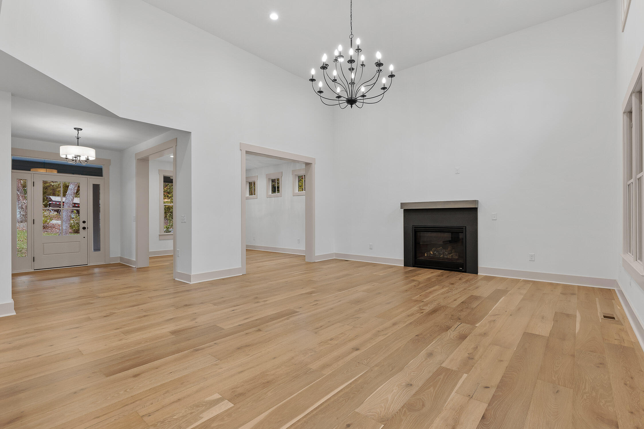 Signal Mountain, Tennessee 37377, United States, 4 Bedrooms Bedrooms, ,4 BathroomsBathrooms,Residential,Active,42097