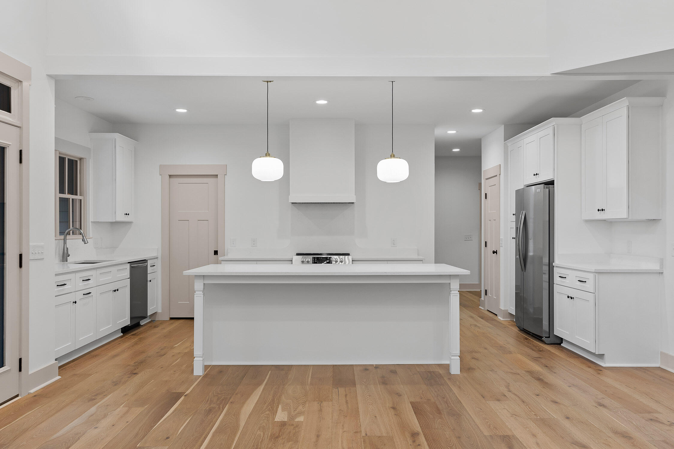 Signal Mountain, Tennessee 37377, United States, 4 Bedrooms Bedrooms, ,4 BathroomsBathrooms,Residential,Active,42097