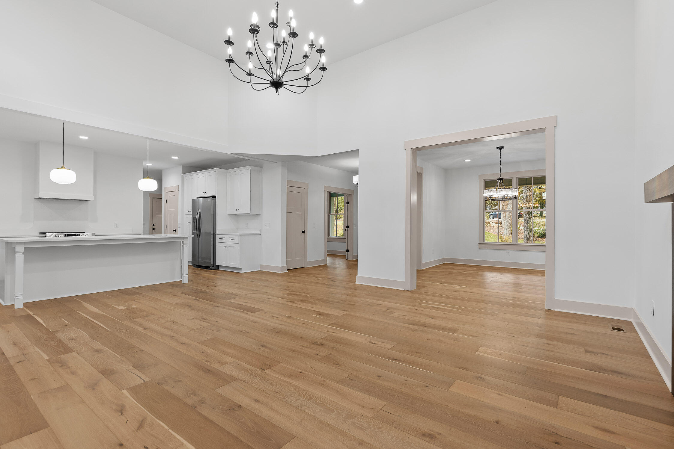 Signal Mountain, Tennessee 37377, United States, 4 Bedrooms Bedrooms, ,4 BathroomsBathrooms,Residential,Active,42097