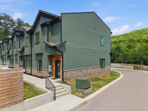 Photo of 4160 Outpost Way, Chattanooga, TN 37419 (MLS # 1532757)