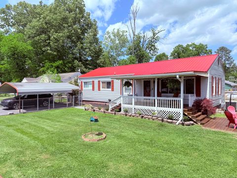 Photo of 4909 Fike Drive, Chattanooga, TN 37412 (MLS # 1532820)