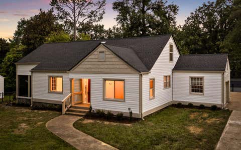 Photo of 2821 Ozark Road, Chattanooga, TN 37415 (MLS # 1538252)