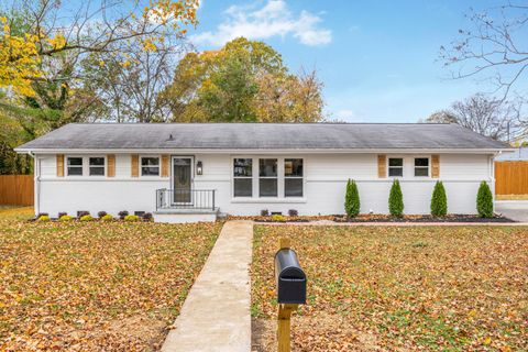 Photo of 1701 S Mack Smith Road, Chattanooga, TN 37412 (MLS # 1523860) Photo of 1701 S Mack Smith Road, Chattanooga, TN 37412 (MLS # 1523860)