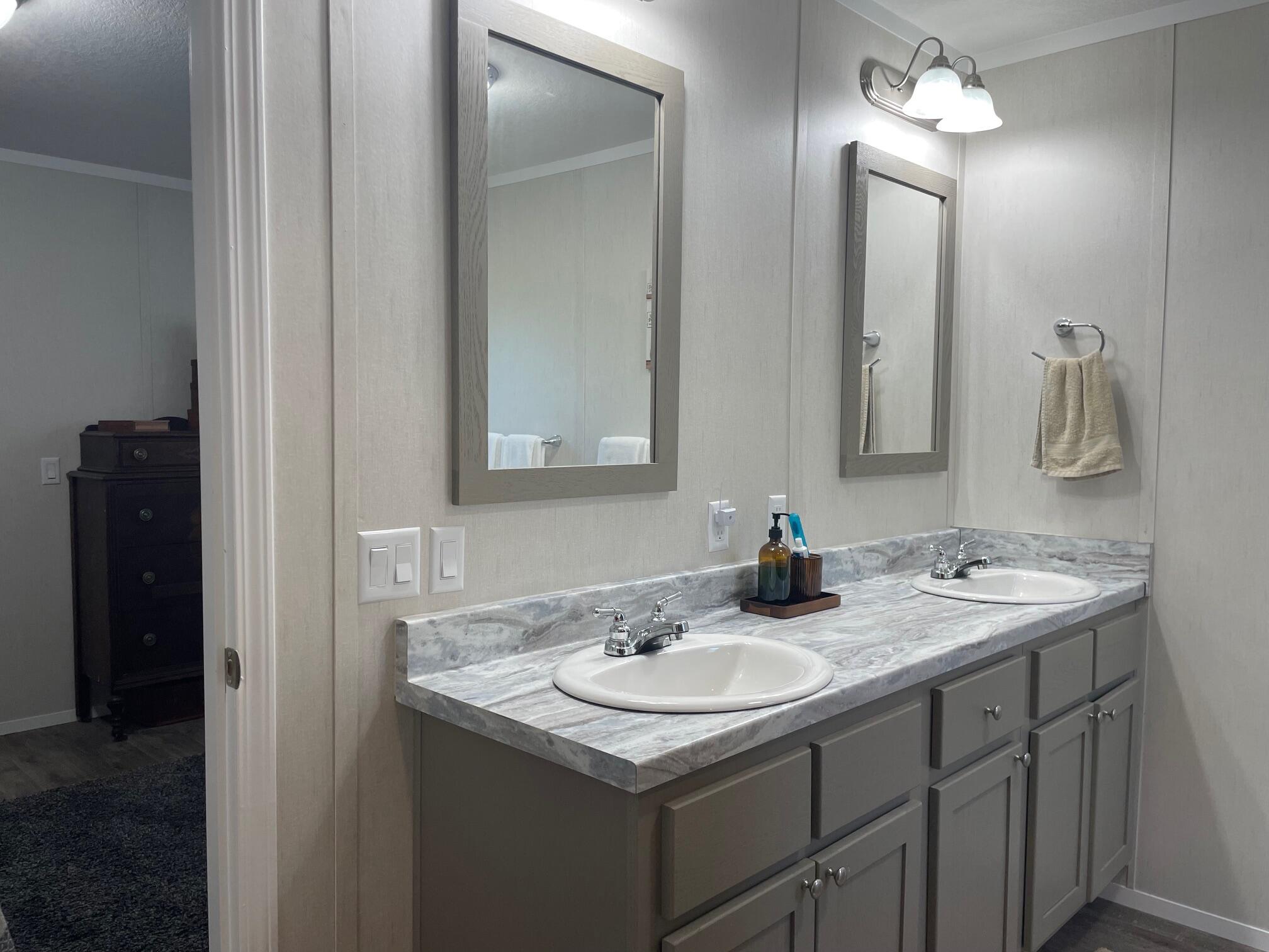 Higdon, Alabama 35979, United States, 3 Bedrooms Bedrooms, ,2 BathroomsBathrooms,Residential,Active,249138