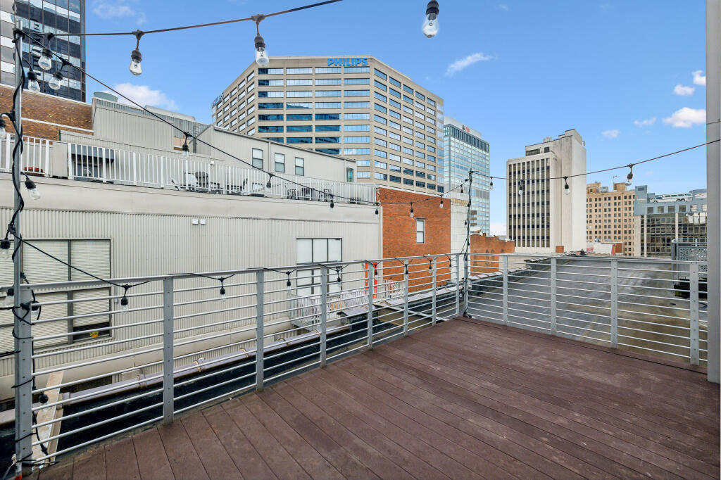 231 Rep John Lewis Way #APT 503, Nashville, Tennessee image 36