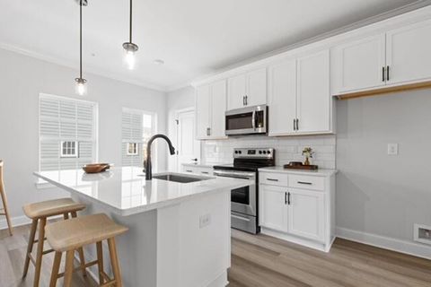 Tiny photo for 126 E 19th Street, Chattanooga, TN 37408 (MLS # 1529803)