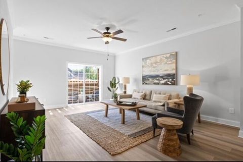 Tiny photo for 126 E 19th Street, Chattanooga, TN 37408 (MLS # 1529803)