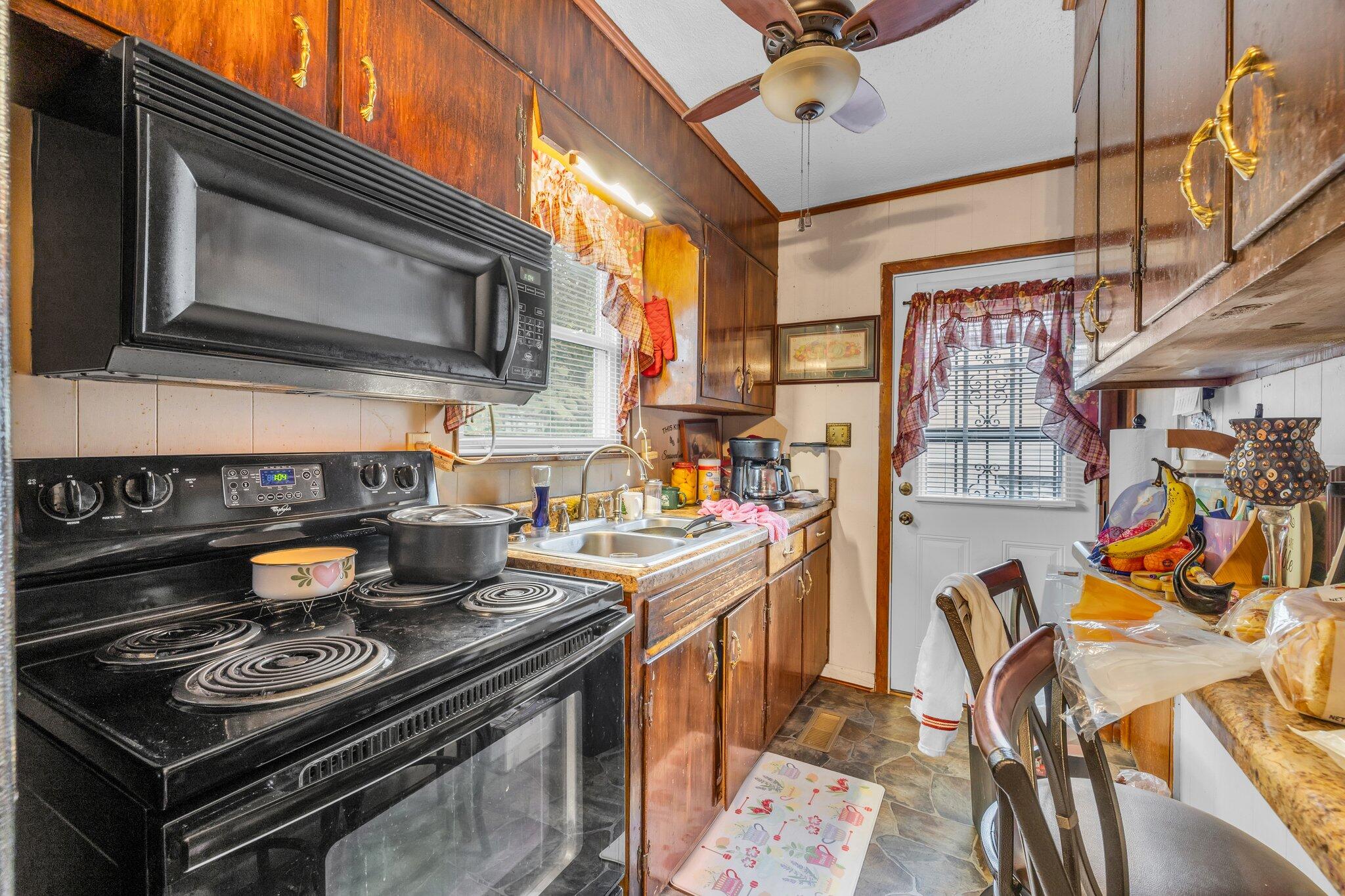 1211 Crest Drive, Cleveland, Tennessee image 12
