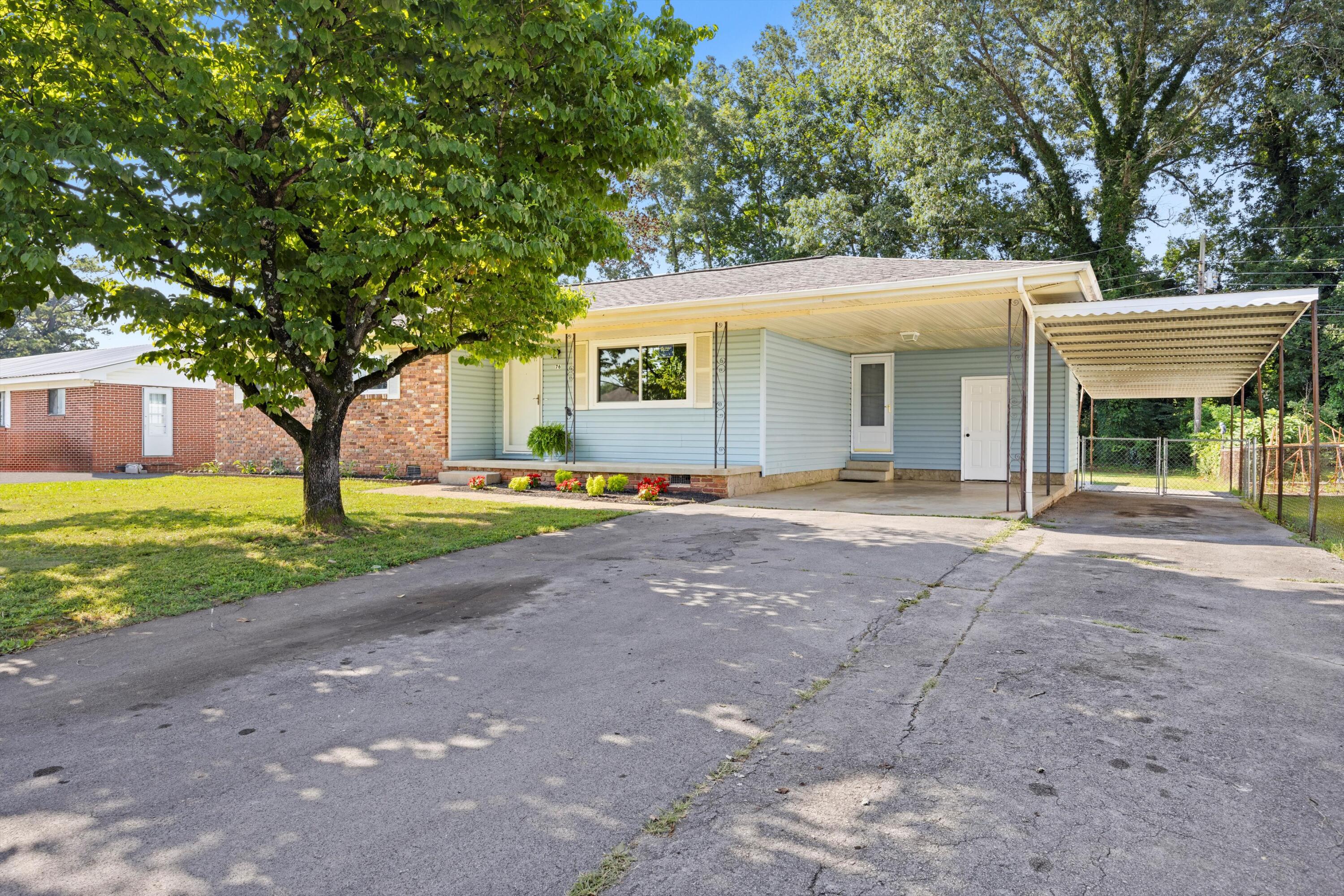 76 Roswell Road