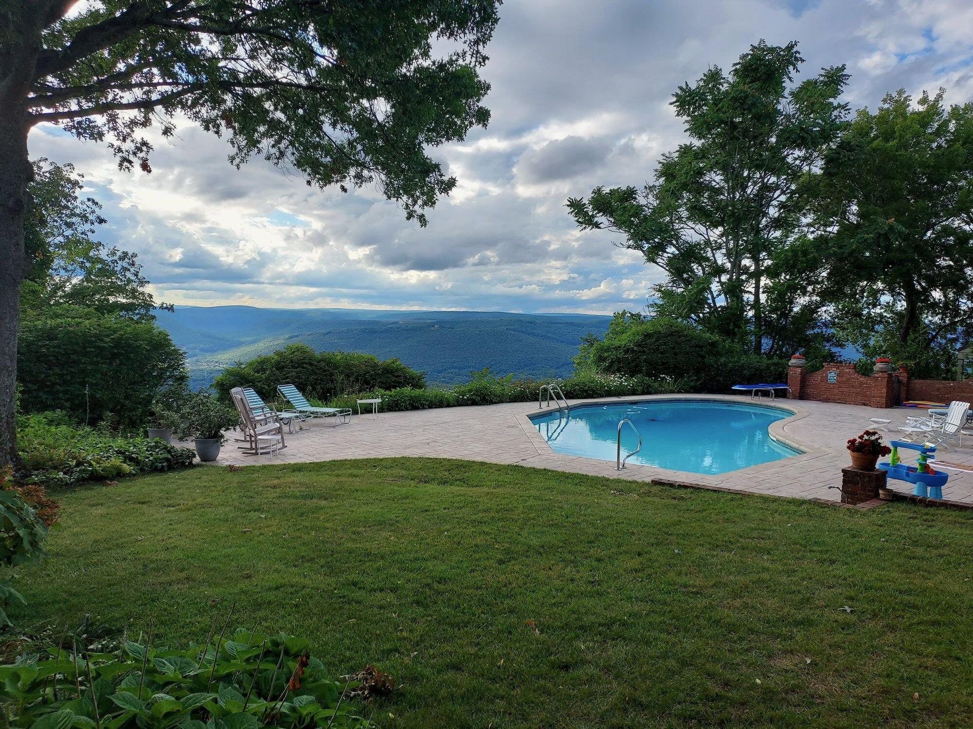 230 W Brow Road Road, Lookout Mountain, Tennessee image 2