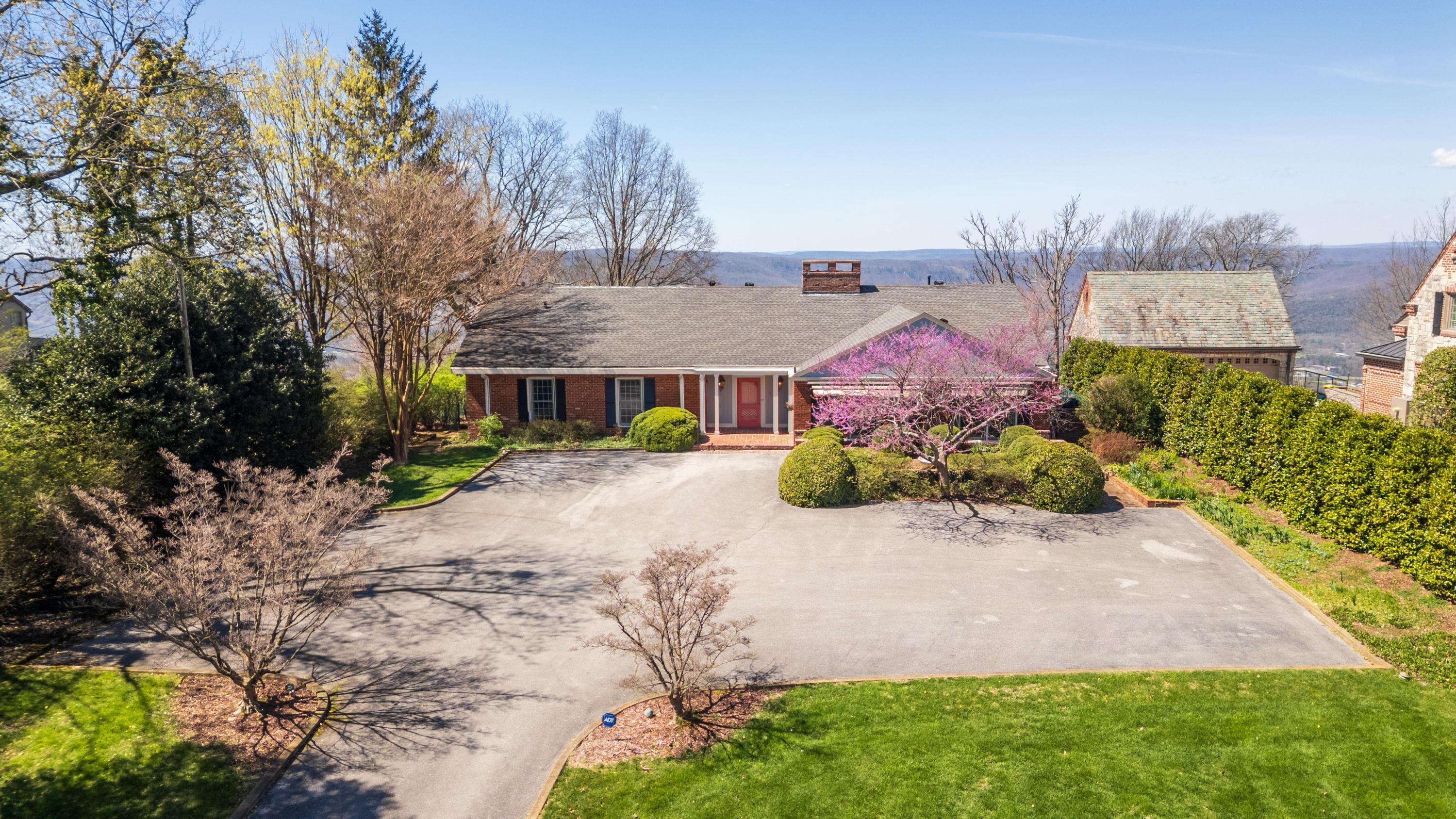 230 W Brow Road Road, Lookout Mountain, Tennessee image 50