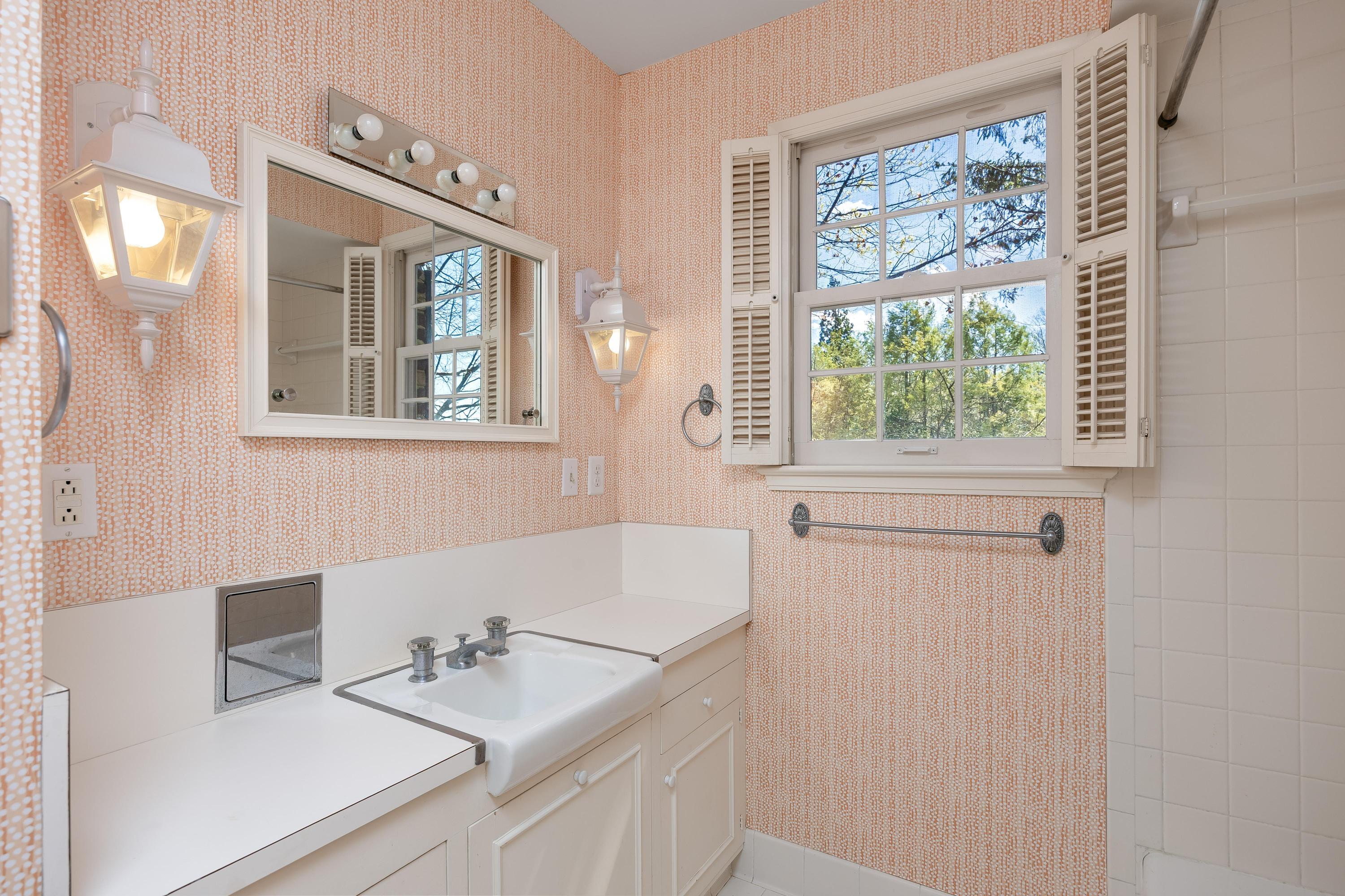230 W Brow Road Road, Lookout Mountain, Tennessee image 36