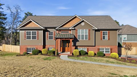 Photo of 136 Ginger Lake Drive, Rock Spring, GA 30739 (MLS # 1524655)