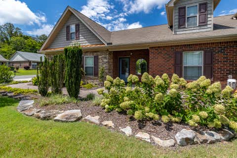 Photo of 125 Tradewind Drive, Fort Oglethorpe, GA 30742 (MLS # 1539937)