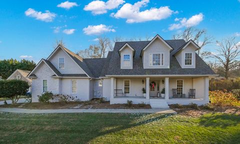 Photo of 758 W 12th Street, Chickamauga, GA 30707 (MLS # 1528014)