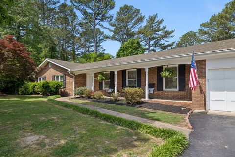 Photo of 1216 King Arthur Road, Chattanooga, TN 37421 (MLS # 1533524)