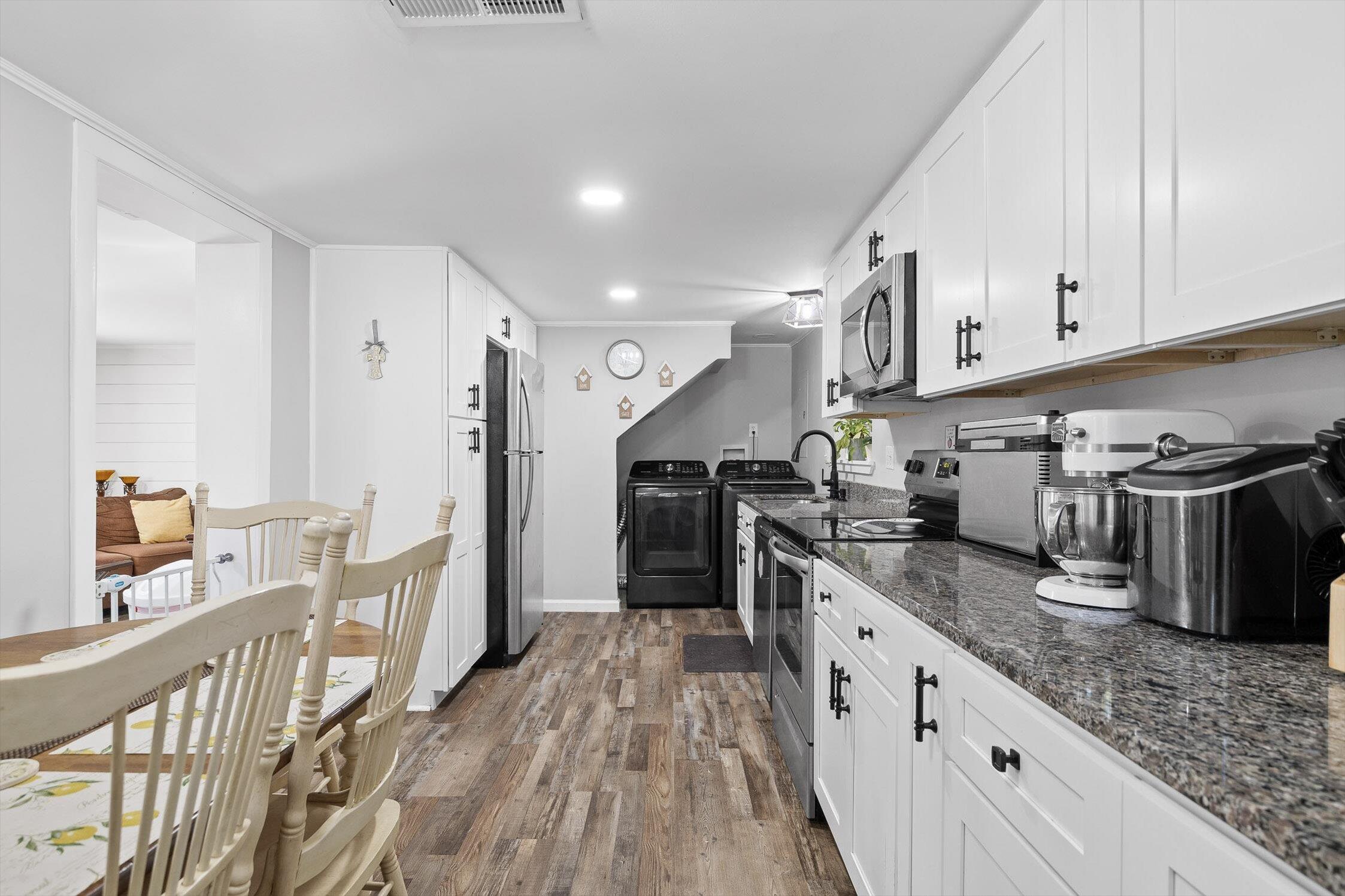 Dalton, Georgia 30721, United States, 3 Bedrooms Bedrooms, ,1 BathroomBathrooms,Residential,Active,224880