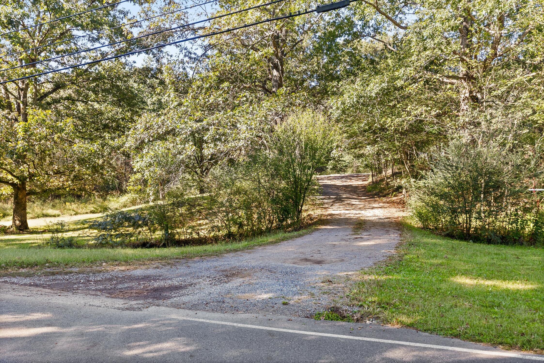 Dalton, Georgia 30721, United States, 3 Bedrooms Bedrooms, ,1 BathroomBathrooms,Residential,Active,224880