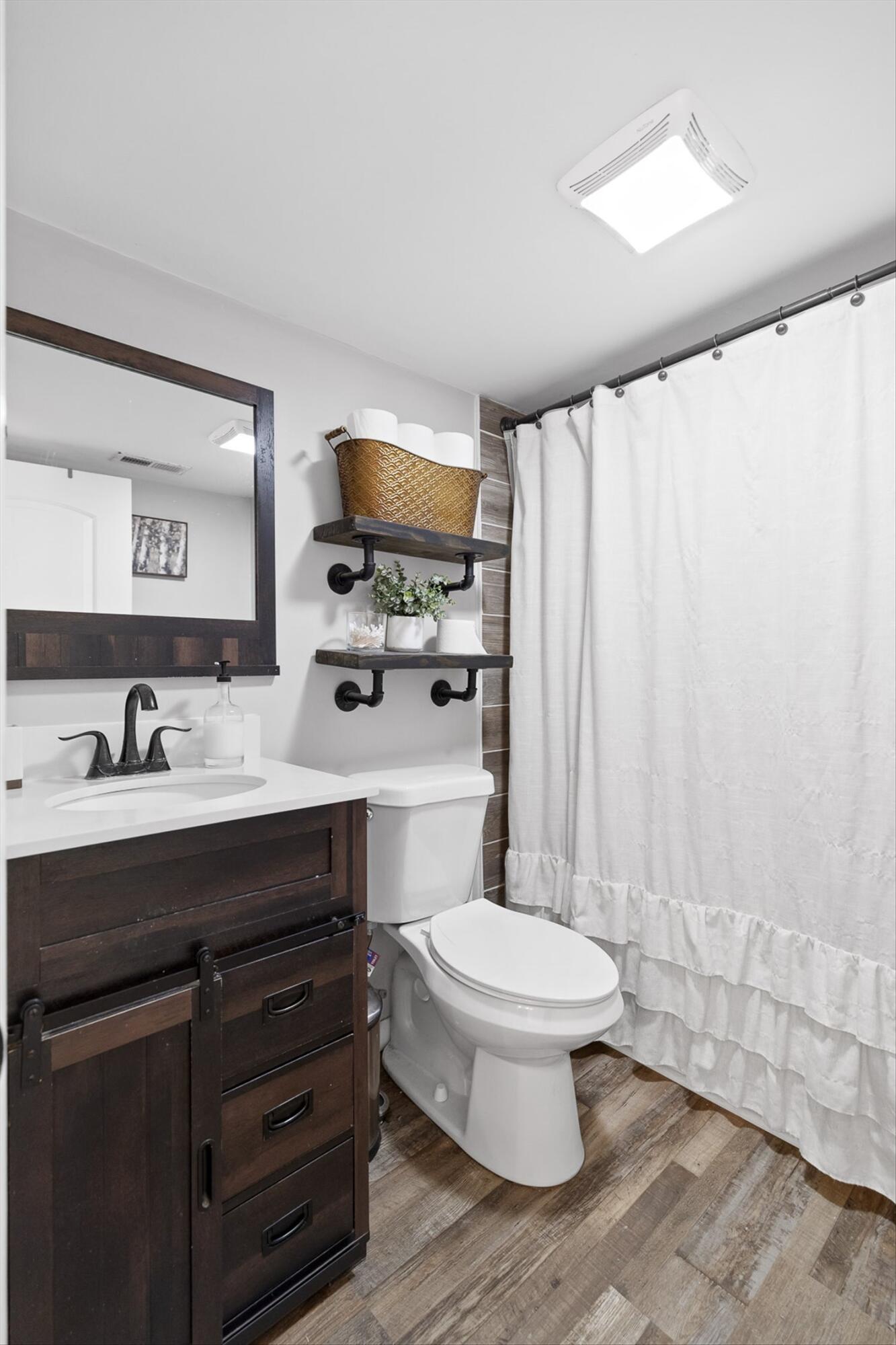 Dalton, Georgia 30721, United States, 3 Bedrooms Bedrooms, ,1 BathroomBathrooms,Residential,Active,224880