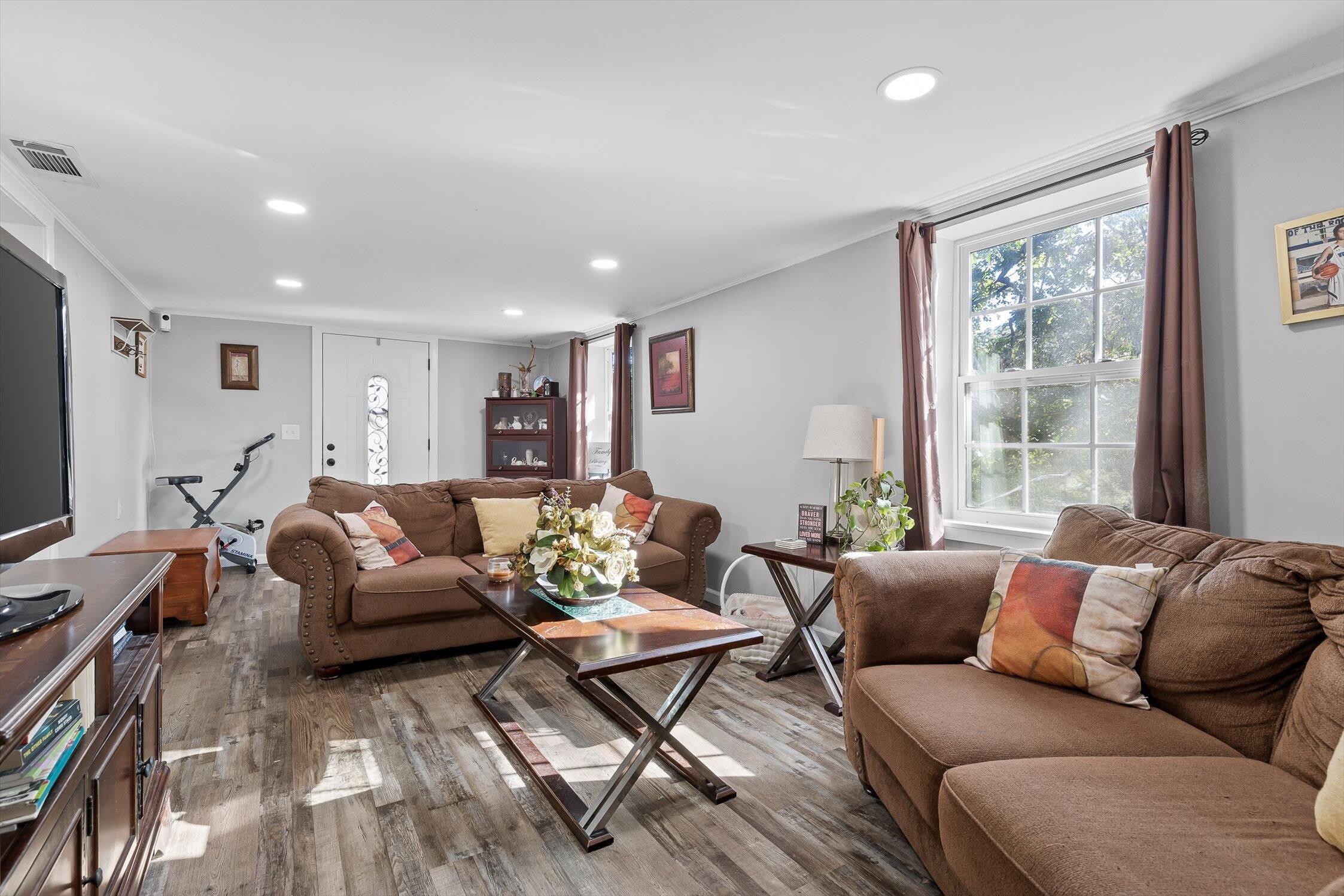 Dalton, Georgia 30721, United States, 3 Bedrooms Bedrooms, ,1 BathroomBathrooms,Residential,Active,224880