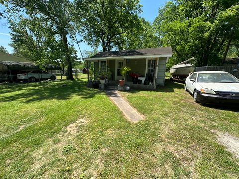 Photo of 809 Ferry Road, Hixson, TN 37343 (MLS # 1535086)